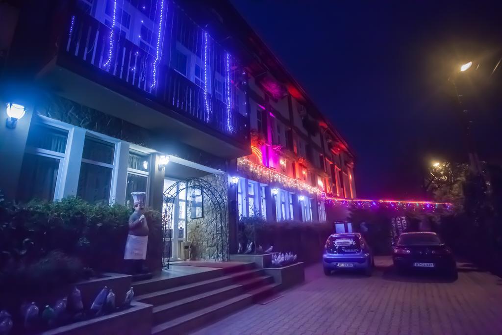Pensiunea Bianca Botoşani Exterior foto